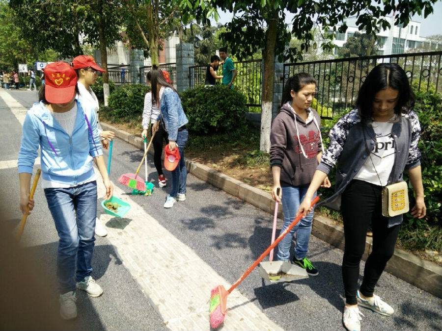 清扫街道.jpg